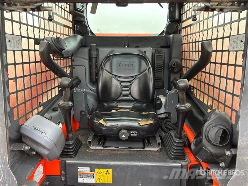 Kubota SSV75 Skid steer loaders