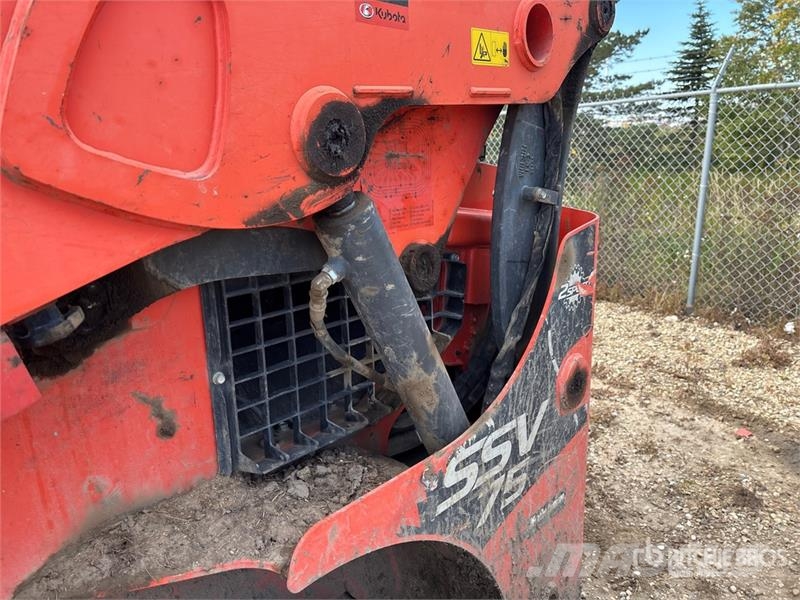Kubota SSV75 لوادر انزلاقية التوجيه