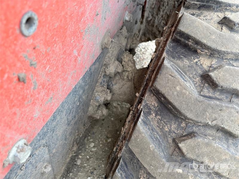 Kubota SSV75 لوادر انزلاقية التوجيه