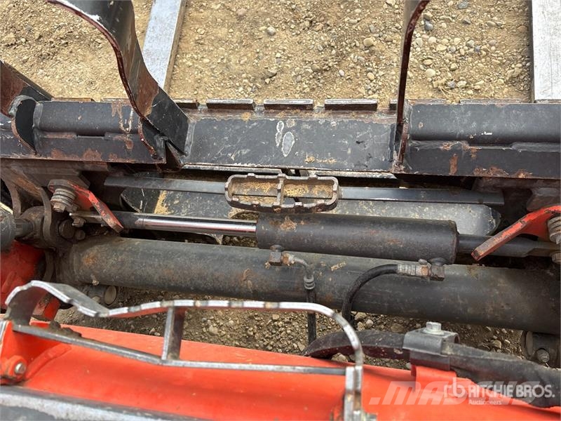 Kubota SSV75 لوادر انزلاقية التوجيه