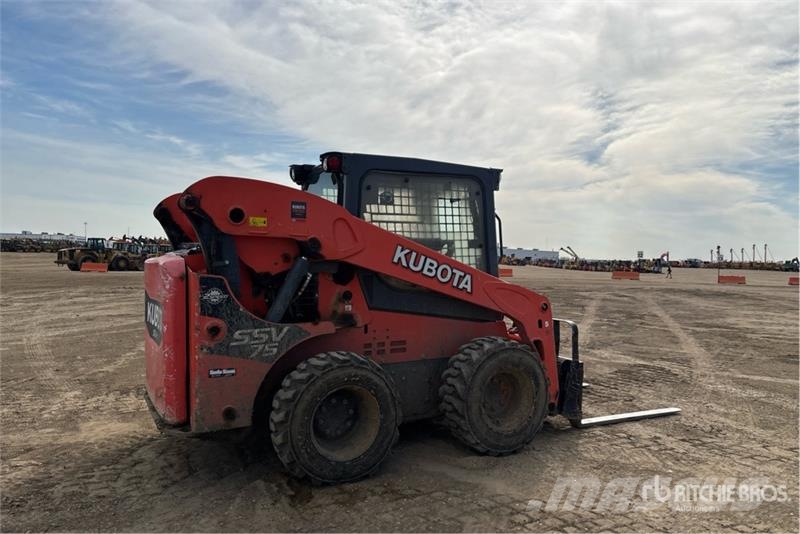 Kubota SSV75 لوادر انزلاقية التوجيه