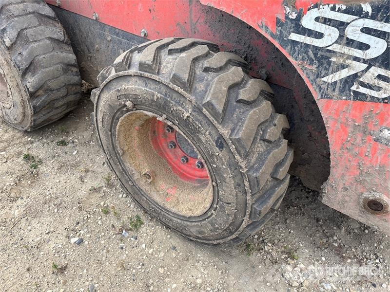 Kubota SSV75 لوادر انزلاقية التوجيه
