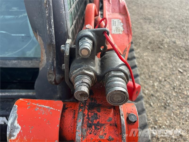Kubota SVL75 Skid steer loaders