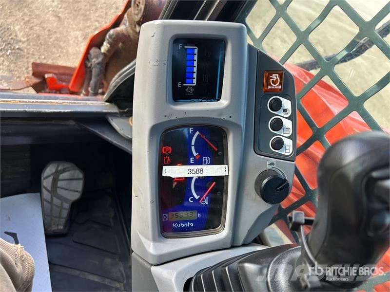 Kubota SVL95-2S Two-Speed High Flow Compact Track Loader Skid steer loaders