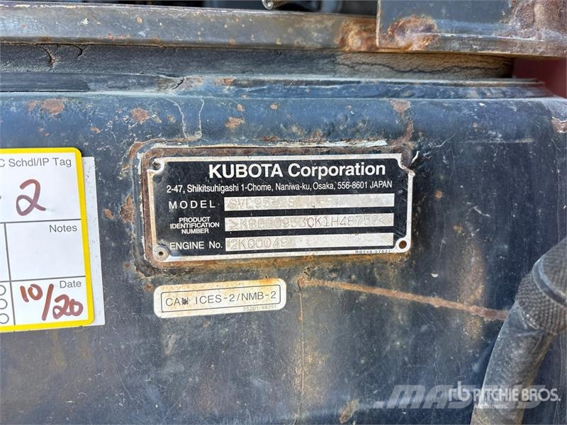 Kubota SVL9525 Two-Speed Compact Track Loader  스키드로더