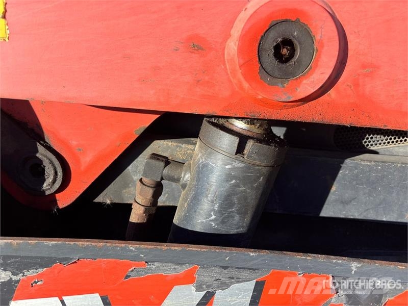 Kubota SVL9525 Two-Speed Compact Track Loader  스키드로더