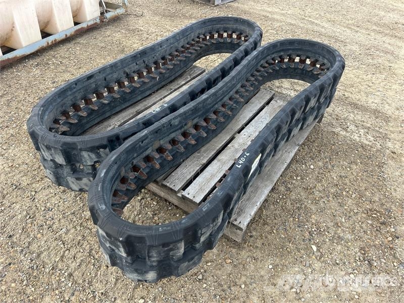 Kubota V0211-28121 12in Wide Tracks Drugi deli