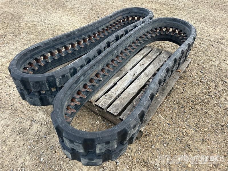 Kubota V0211-28121 12in Wide Tracks Drugi deli