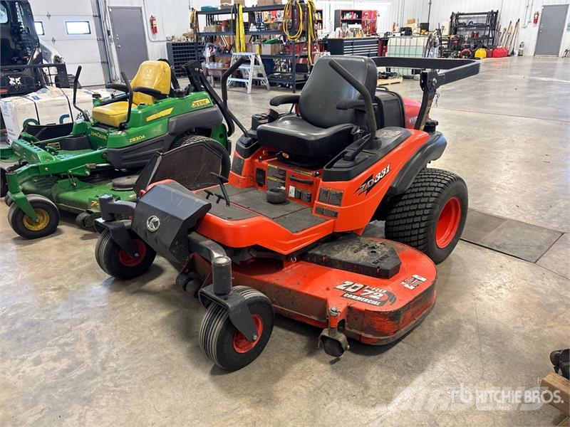 Kubota ZD 331 Zero-Turn 72 in Lawn Mower ركوب الحشائش