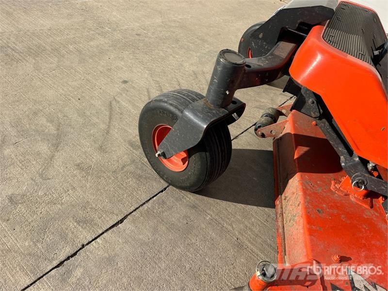 Kubota ZD 331 Zero-Turn 72 in Lawn Mower Tractores corta-césped