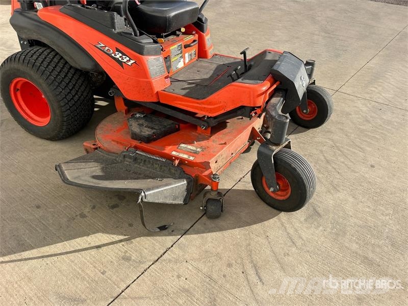 Kubota ZD 331 Zero-Turn 72 in Lawn Mower Tractores corta-césped