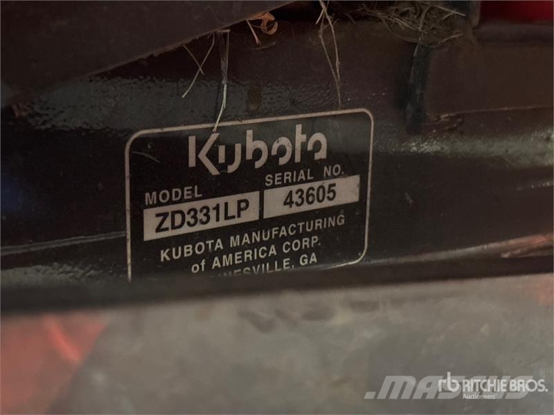 Kubota ZD 331 Zero-Turn 72 in Lawn Mower ركوب الحشائش