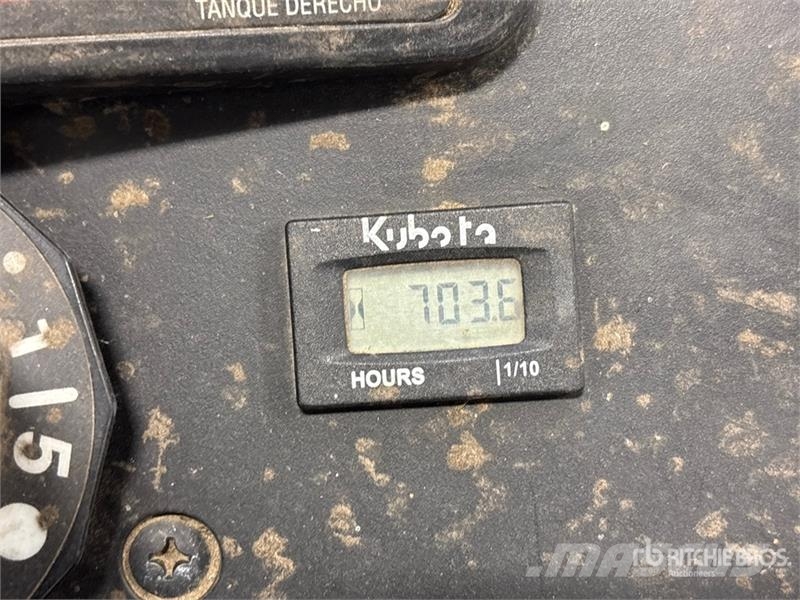 Kubota ZD 331 Zero-Turn 72 in Lawn Mower ركوب الحشائش