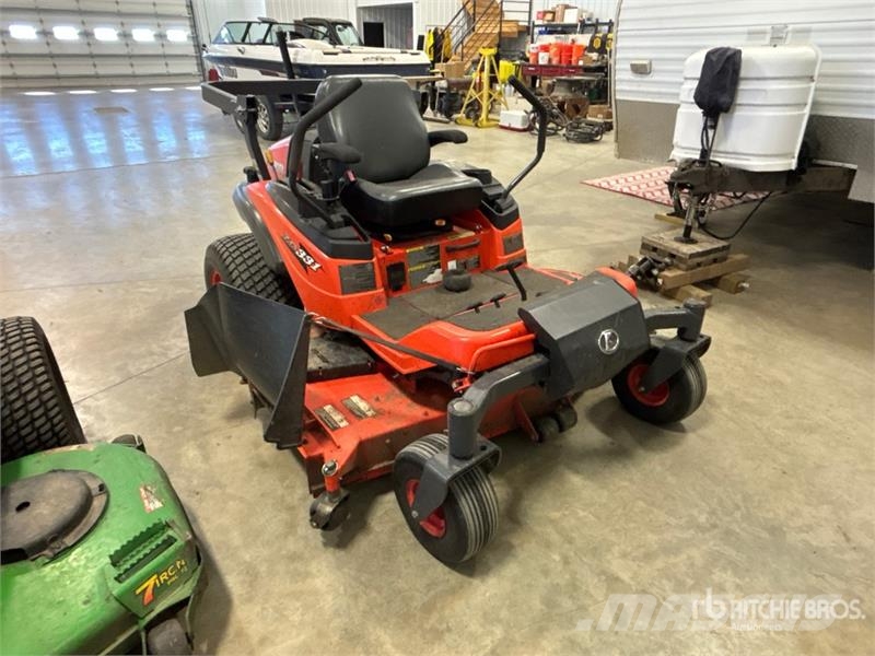 Kubota ZD 331 Zero-Turn 72 in Lawn Mower ركوب الحشائش