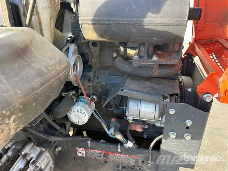 Kubota ZD 331 Zero-Turn 72 in Lawn Mower Tractores corta-césped