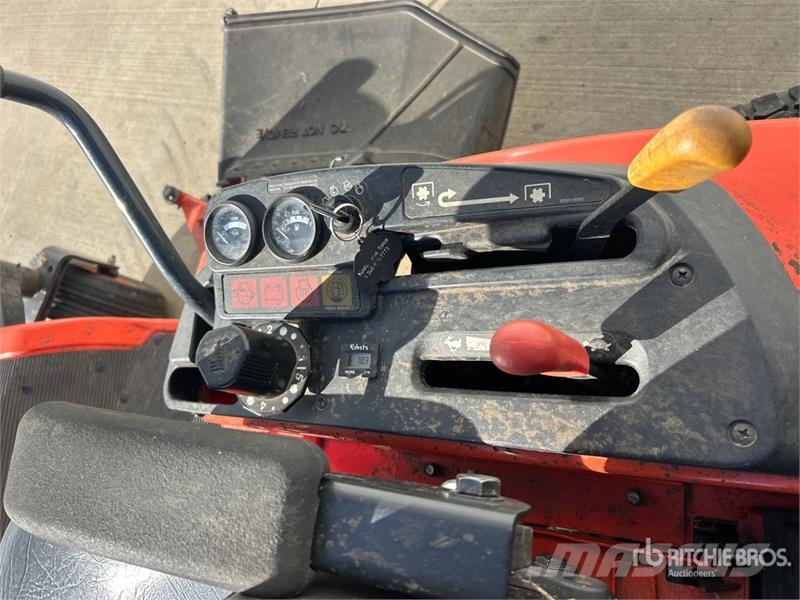 Kubota ZD 331 Zero-Turn 72 in Lawn Mower Tractores corta-césped