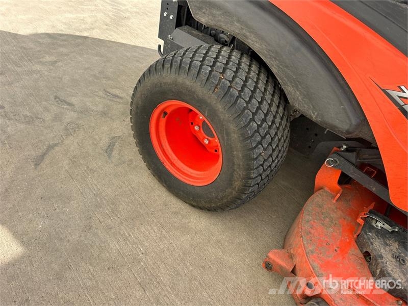 Kubota ZD 331 Zero-Turn 72 in Lawn Mower Tractores corta-césped
