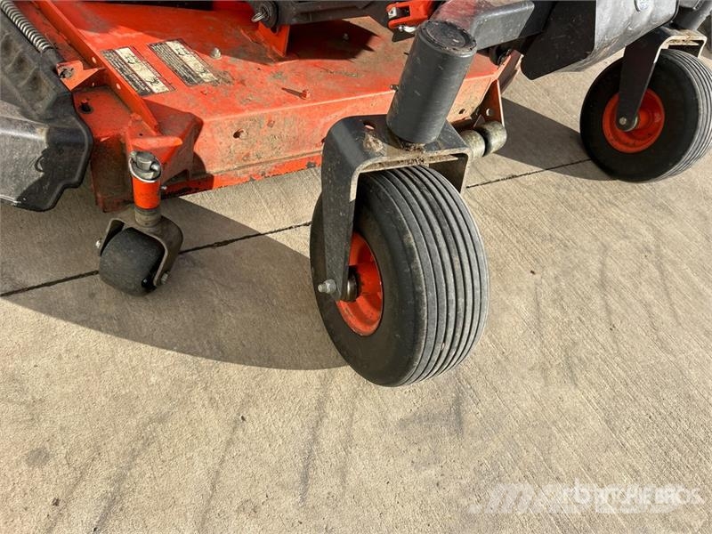 Kubota ZD 331 Zero-Turn 72 in Lawn Mower Tractores corta-césped