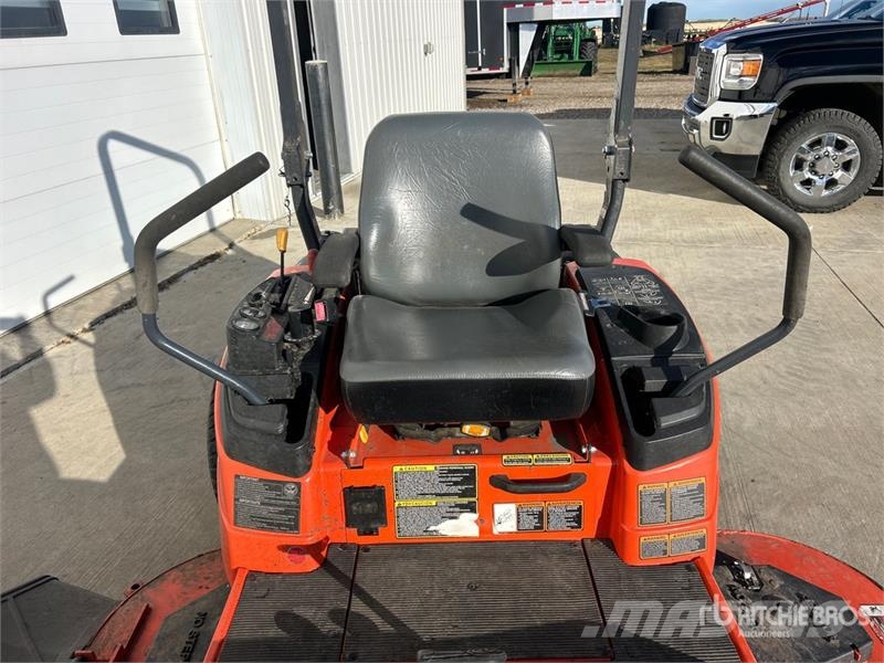 Kubota ZD 331 Zero-Turn 72 in Lawn Mower Tractores corta-césped