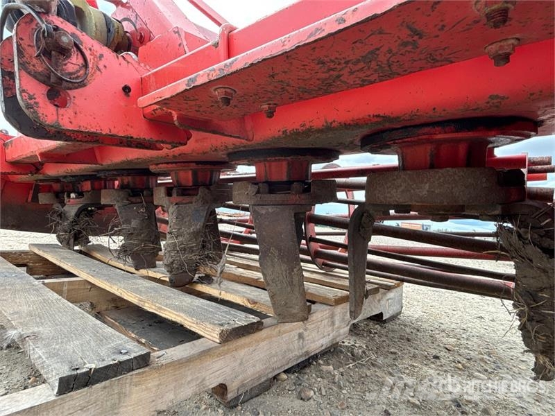 Kuhn HRB182 6 ft 3-Point Power Harrow パワーハローとロータリーハロー