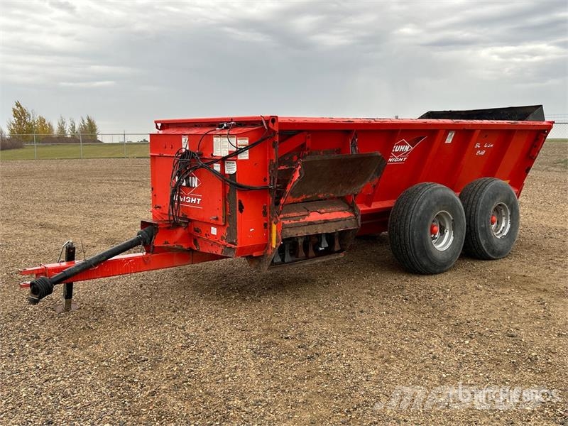 Kuhn Knight 8118 Side Slinger 3 ft T/A Manure Spreader Esparcidoras de abono