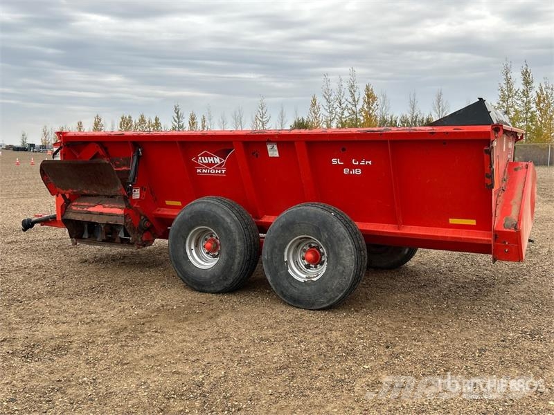 Kuhn Knight 8118 Side Slinger 3 ft T/A Manure Spreader Esparcidoras de abono