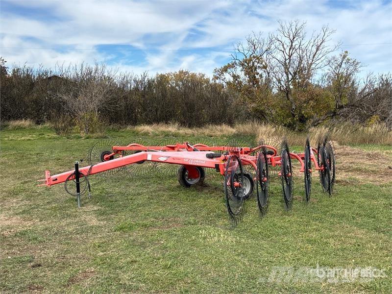 Kuhn SR112 Граблі і сінозворушувачі