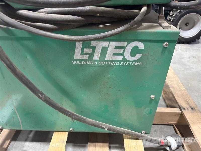  L-TEC TP-300 SVI 100 A MIG Electric Welder Poste à souder