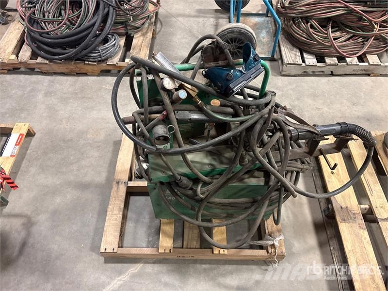  L-TEC TP-300 SVI 100 A MIG Electric Welder Poste à souder
