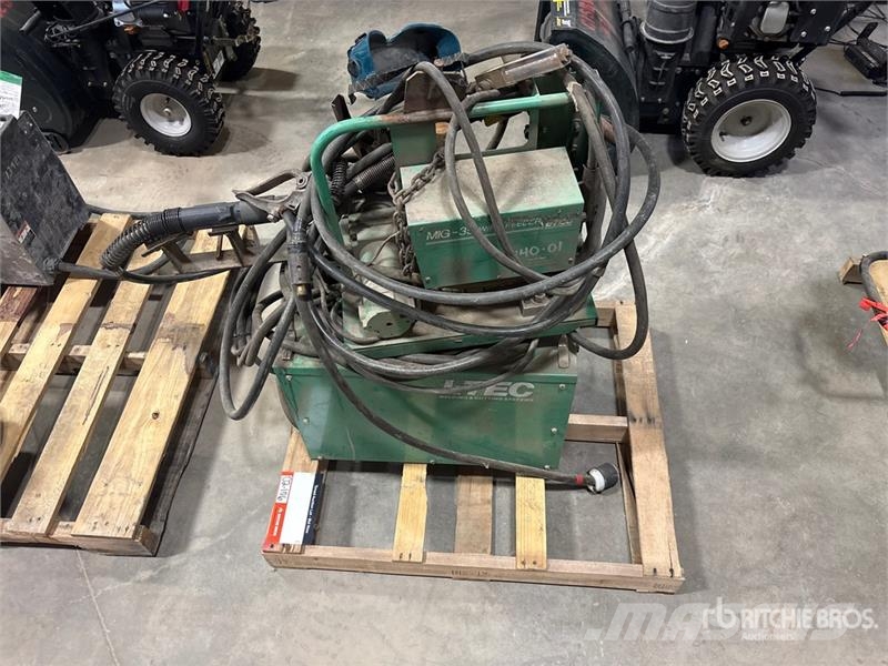  L-TEC TP-300 SVI 100 A MIG Electric Welder Poste à souder