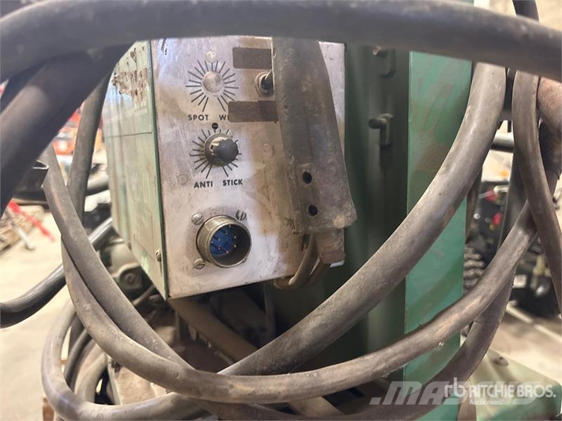  L-TEC TP-300 SVI 100 A MIG Electric Welder Poste à souder
