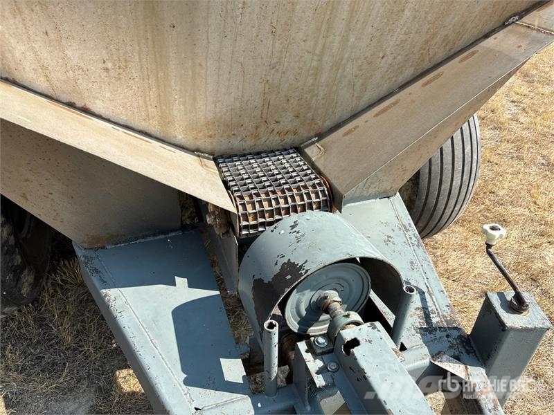  Lakeside 506 T/A Fertilizer Spreader 液体肥料散布機