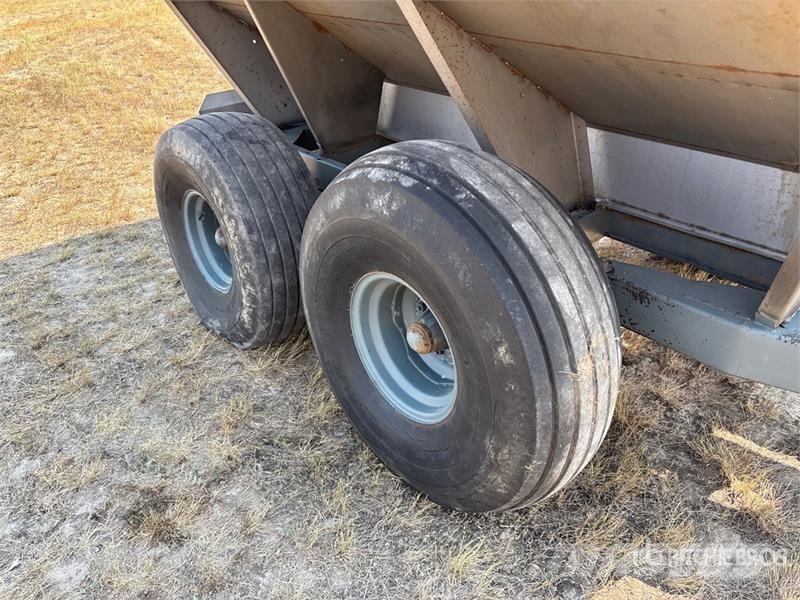  Lakeside 506 T/A Fertilizer Spreader 液体肥料散布機