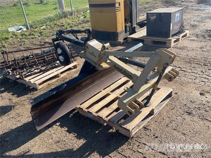 Land Pride RB3584 84 in 3 pt Hitch Blade Attachment Tolólapok