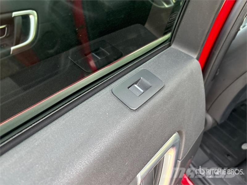 Land Rover Discovery Sport HSE Si4 AWD SUV سيارات