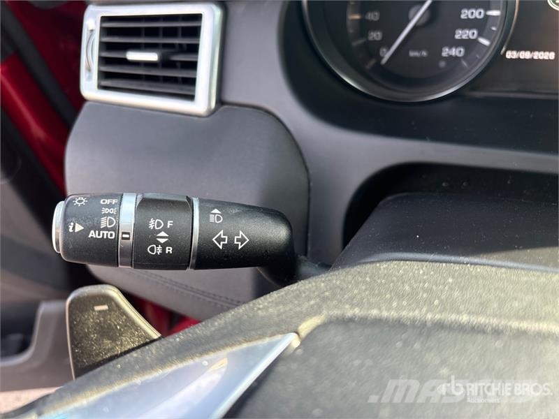 Land Rover Discovery Sport HSE Si4 AWD SUV سيارات