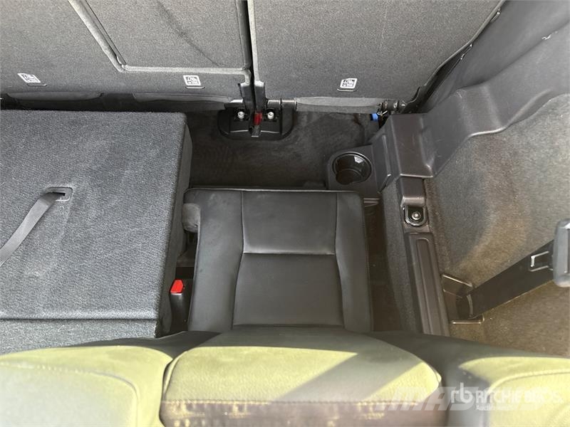 Land Rover Discovery Sport HSE Si4 AWD SUV سيارات