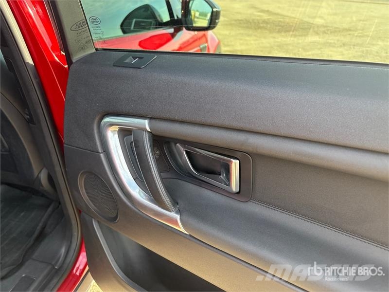 Land Rover Discovery Sport HSE Si4 AWD SUV سيارات