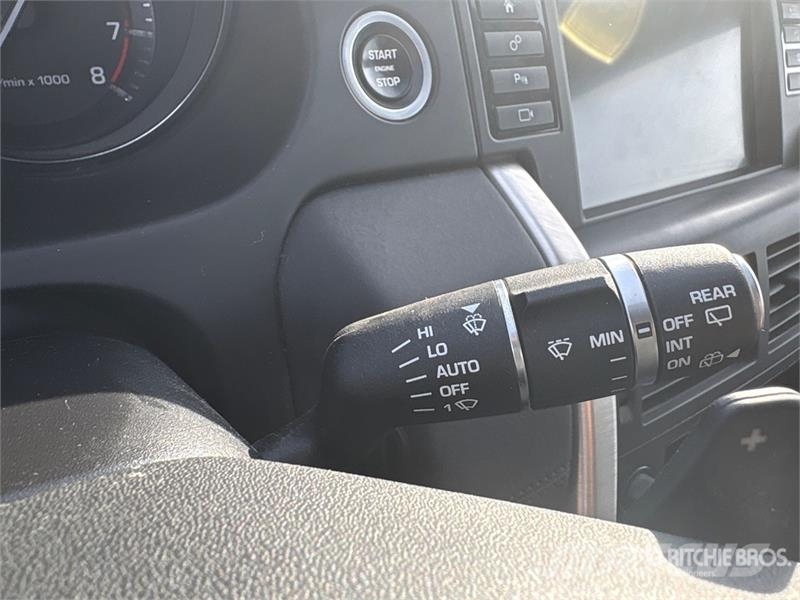 Land Rover Discovery Sport HSE Si4 AWD SUV سيارات