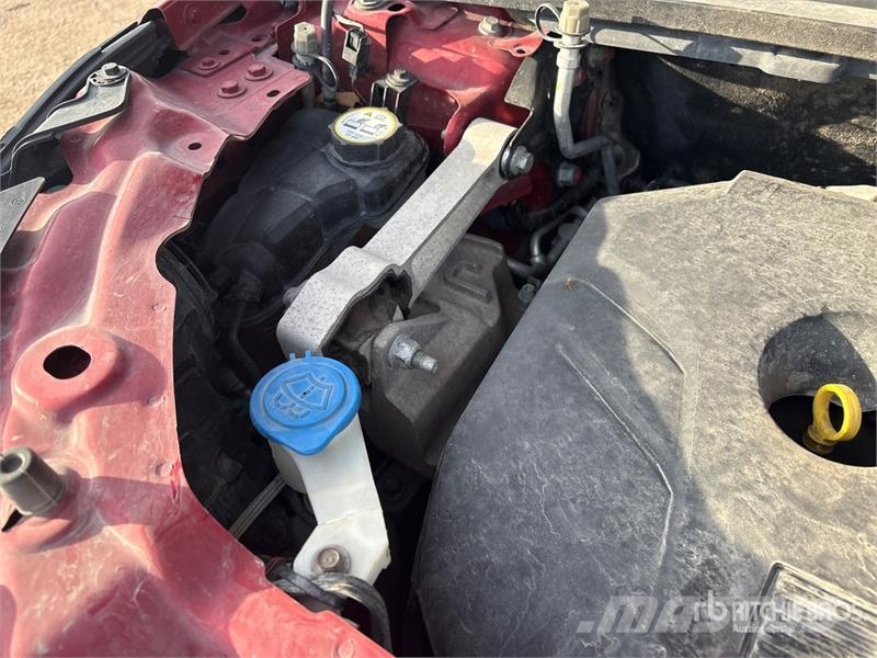 Land Rover Discovery Sport HSE Si4 AWD SUV سيارات