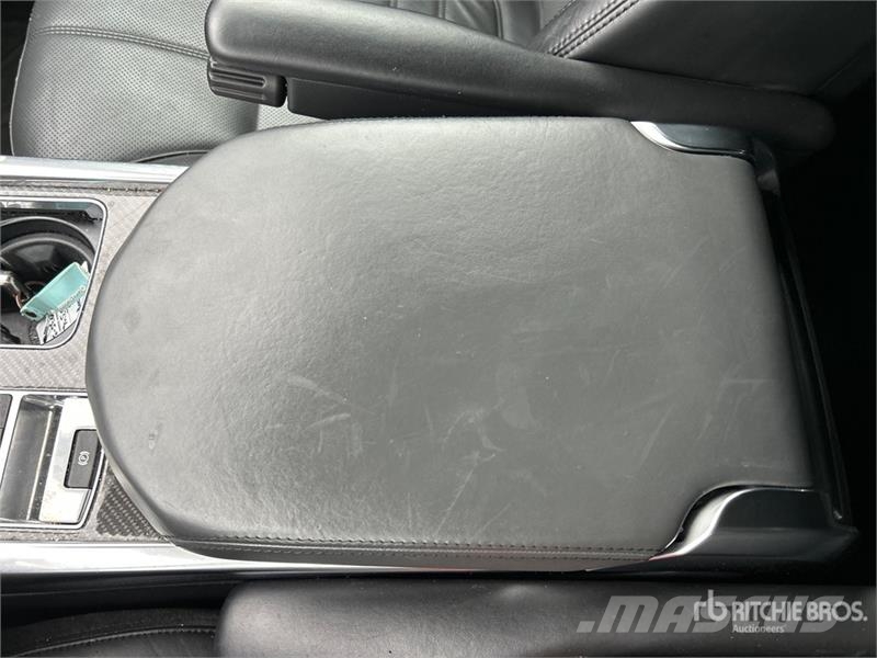 Land Rover Range Rover Sport 4WD SUV Avtomobili