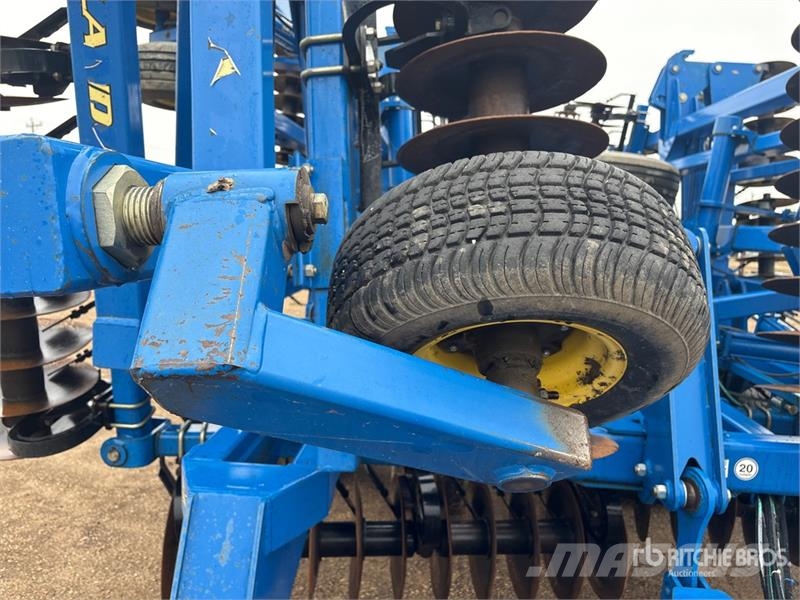 Landall 7450-44 44 ft Offset High-Speed Disc Crover crop