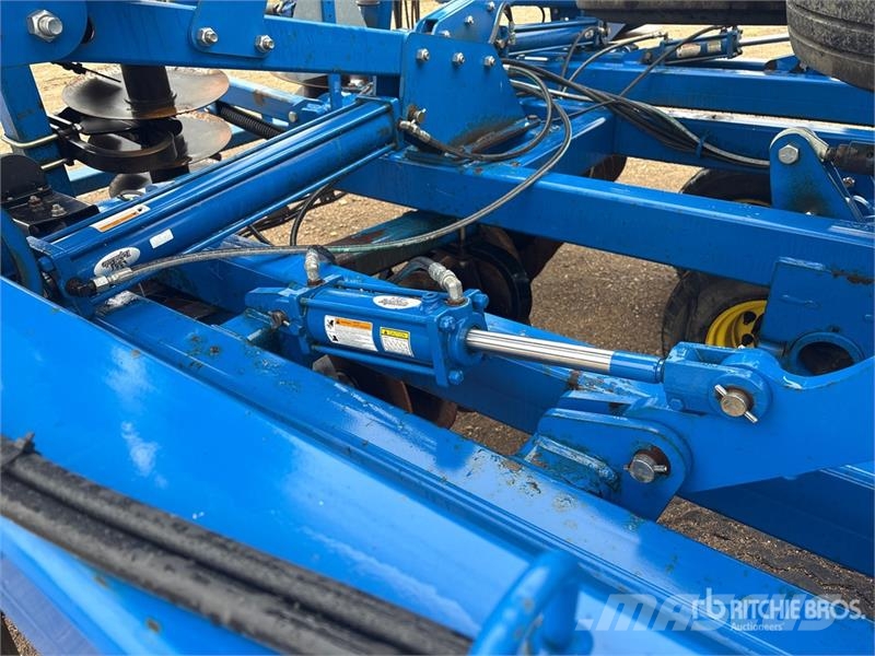 Landall 7450-44 44 ft Offset High-Speed Disc Crover crop