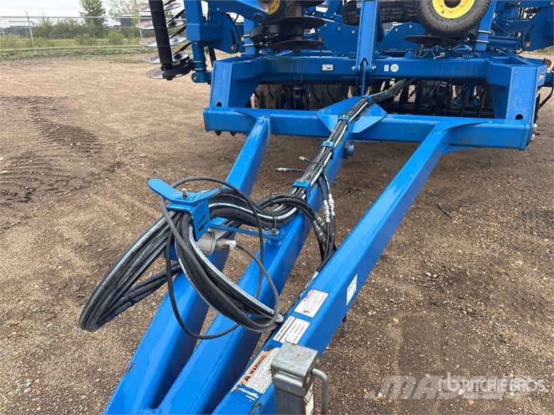 Landall 7450-44 44 ft Offset High-Speed Disc Crover crop