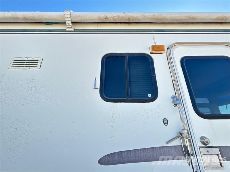  Landau 3301 Motor Home 房车
