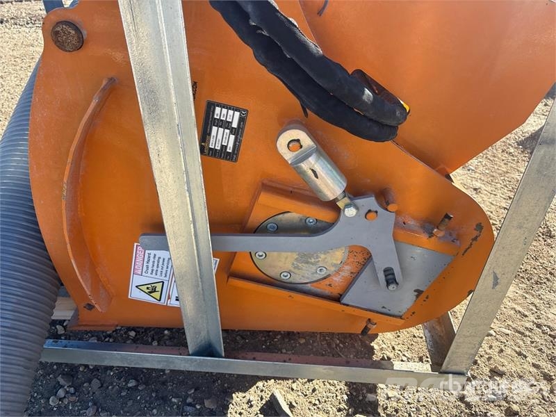 Landhonor 48 in Skid Steer Concrete Mixer Betonmolens