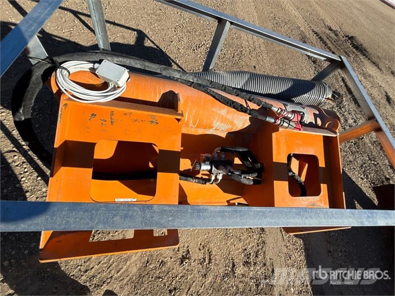 Landhonor 48 in Skid Steer Concrete Mixer Betonmolens