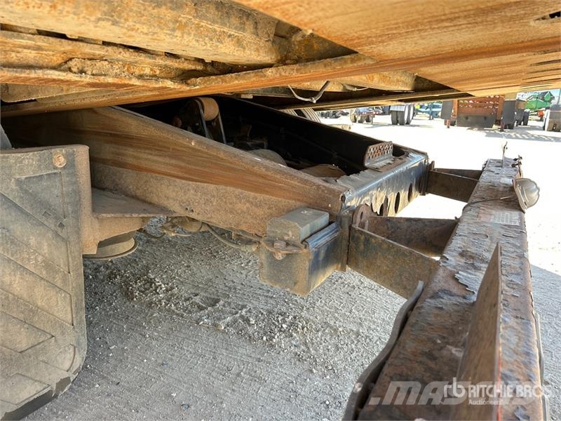 Landoll 53 ft Tri/A Sliding Axle Trailer Raskeveohaagised