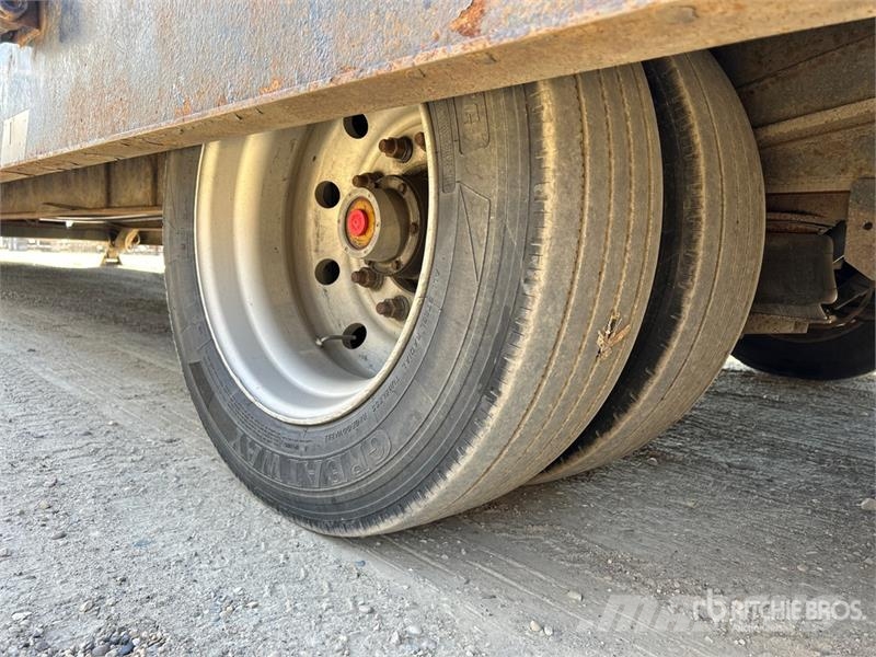 Landoll 53 ft Tri/A Sliding Axle Trailer Raskeveohaagised