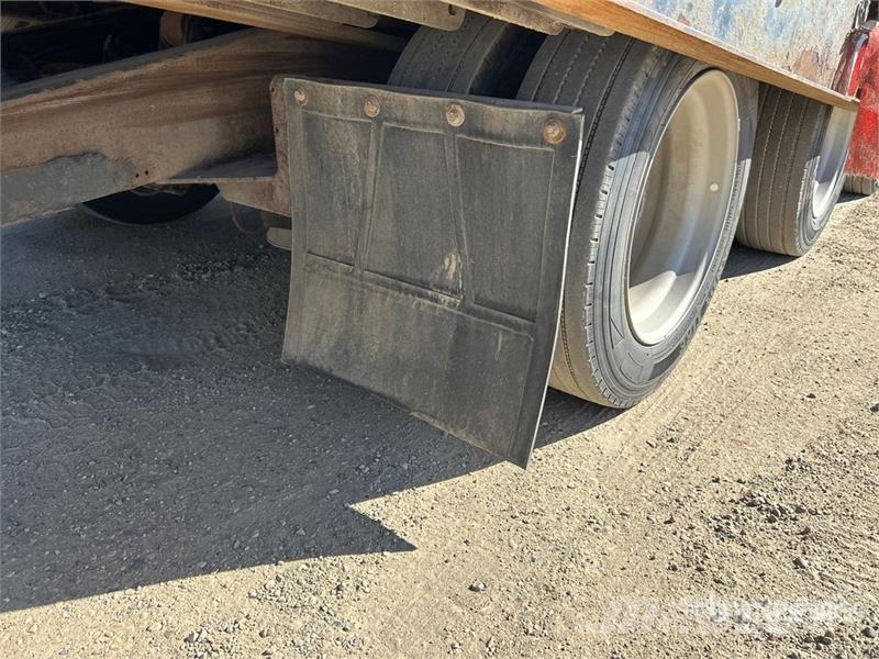 Landoll 53 ft Tri/A Sliding Axle Trailer Raskeveohaagised